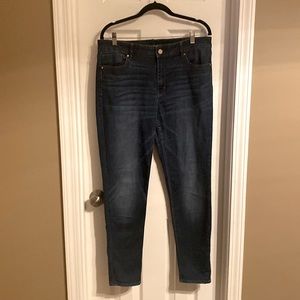 White House Black Market, The Skinny High Rise, size 12